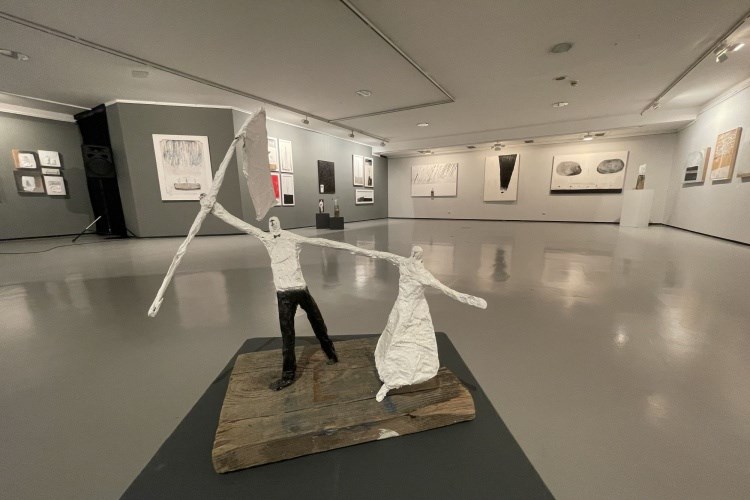 Virtualna vodstva izložbama u Galeriji Kortil