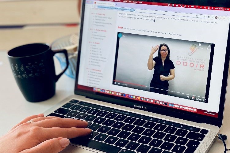 Nova digitalna platforma za samostalno učenje hrvatskog znakovnog jezika
