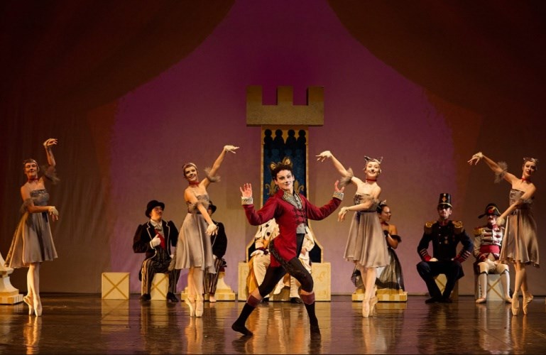 'Mačak u čizmama' premijerno na pozornici osječkog HNK